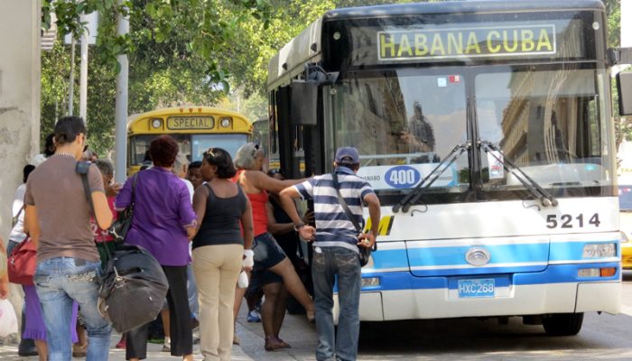 The US blockade prohibiting humanitarian flights to Cuba affects the human rights of Cubans